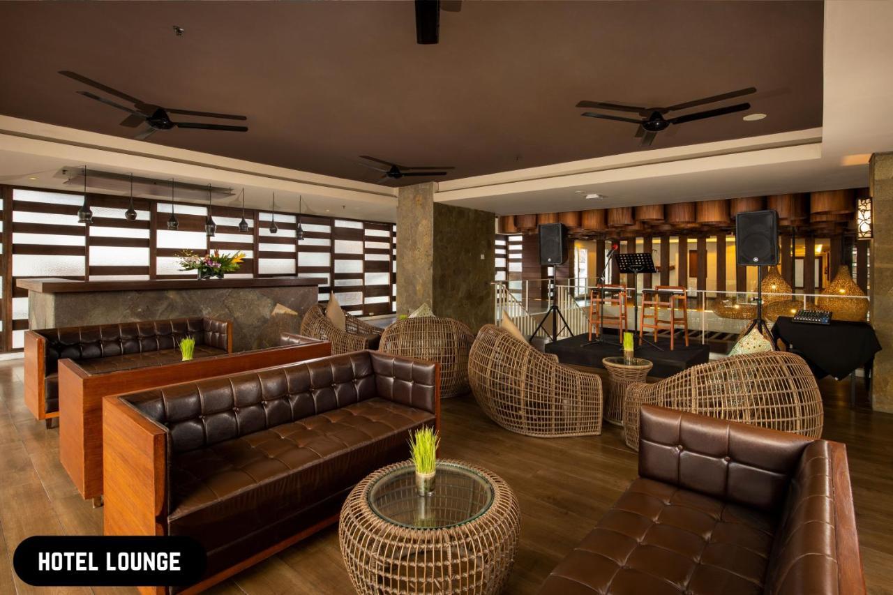 होटल Grand Ixora Kuta 4*